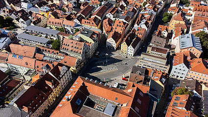 Der Arnulfsplatz um die Ecke!